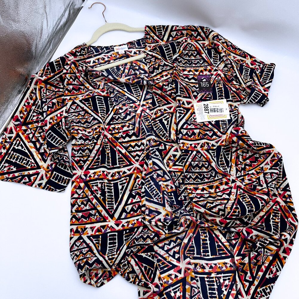 New With Tags LuLaRoe Lindsay kimono styled cardigan in small (0-8)